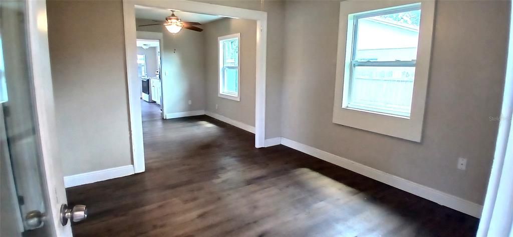 En Venta: $349,000 (3 camas, 2 baños, 1248 Pies cuadrados)