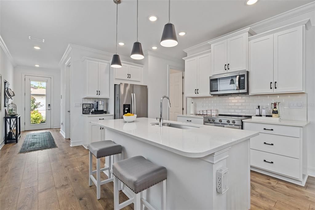 For Sale: $495,000 (3 beds, 2 baths, 1427 Square Feet)