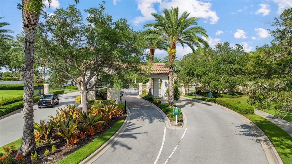 For Sale: $495,000 (3 beds, 2 baths, 1427 Square Feet)