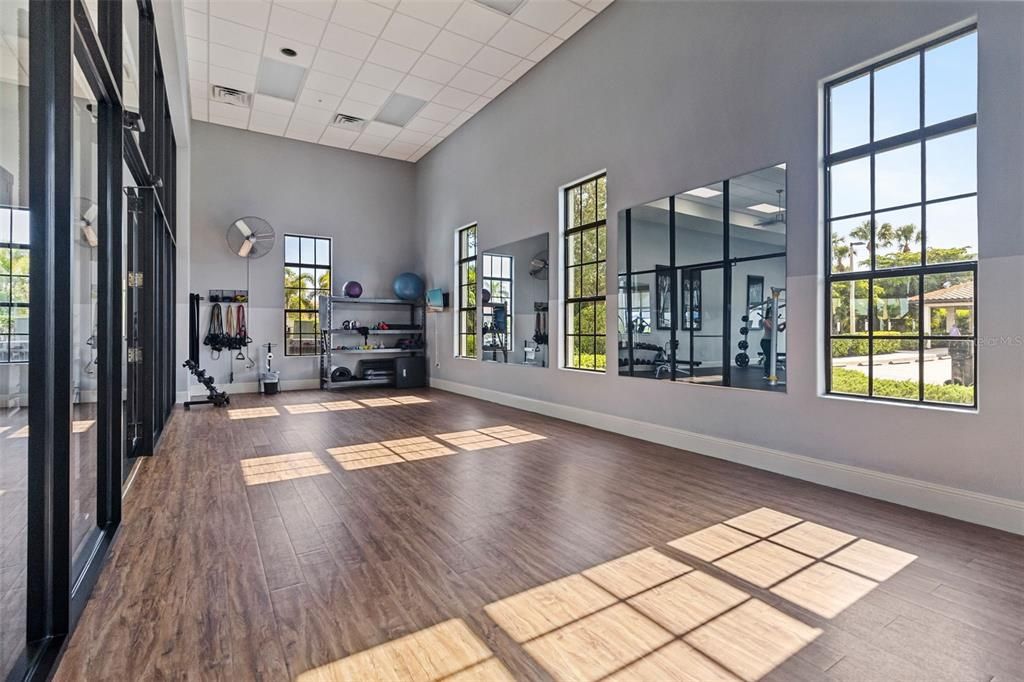 For Sale: $495,000 (3 beds, 2 baths, 1427 Square Feet)