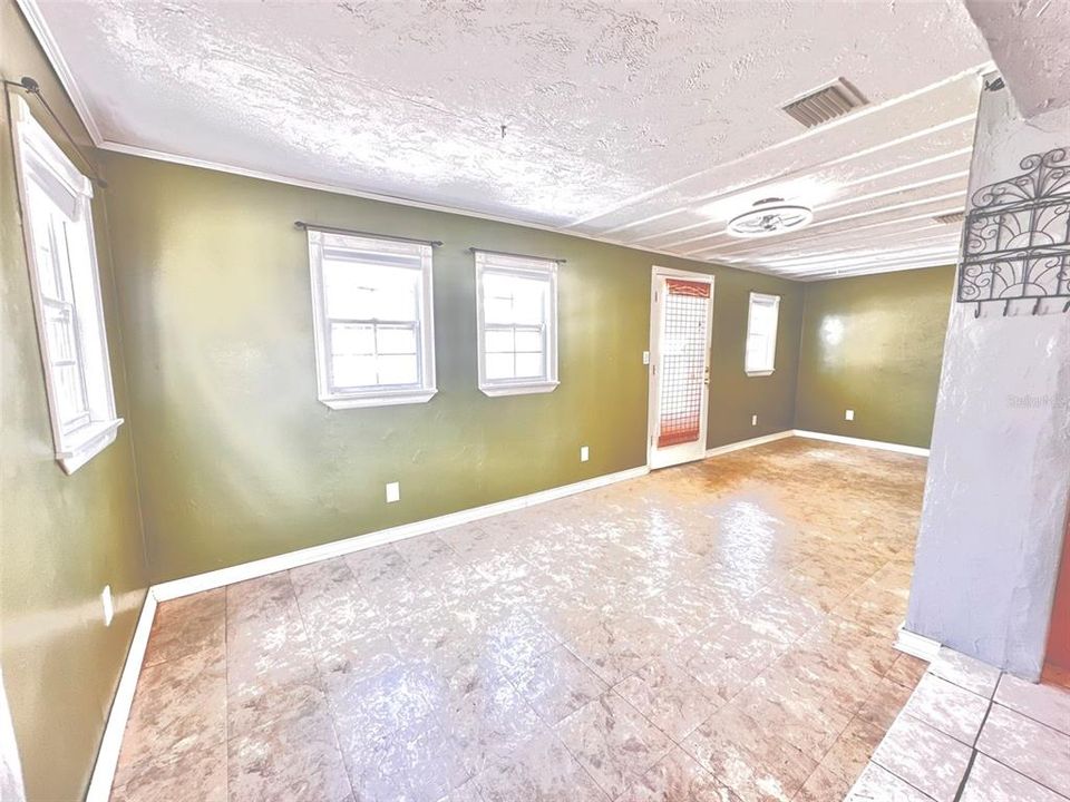 En Venta: $225,000 (2 camas, 2 baños, 1125 Pies cuadrados)