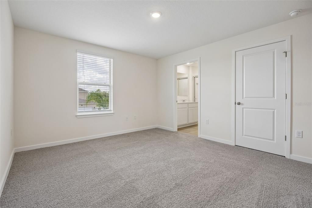 For Rent: $2,950 (3 beds, 2 baths, 1567 Square Feet)