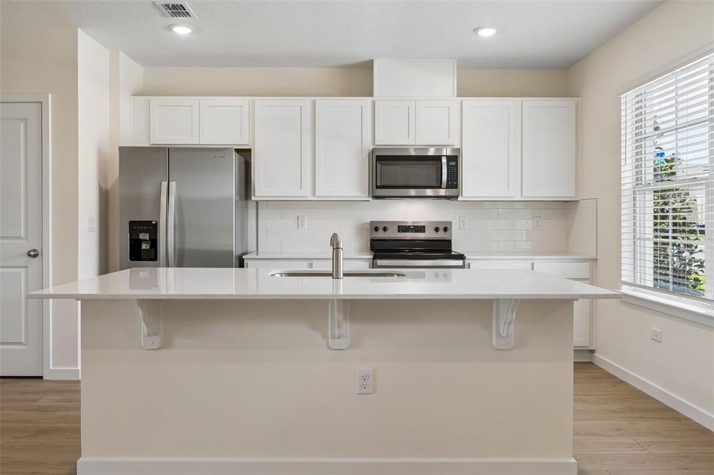 For Rent: $2,950 (3 beds, 2 baths, 1567 Square Feet)