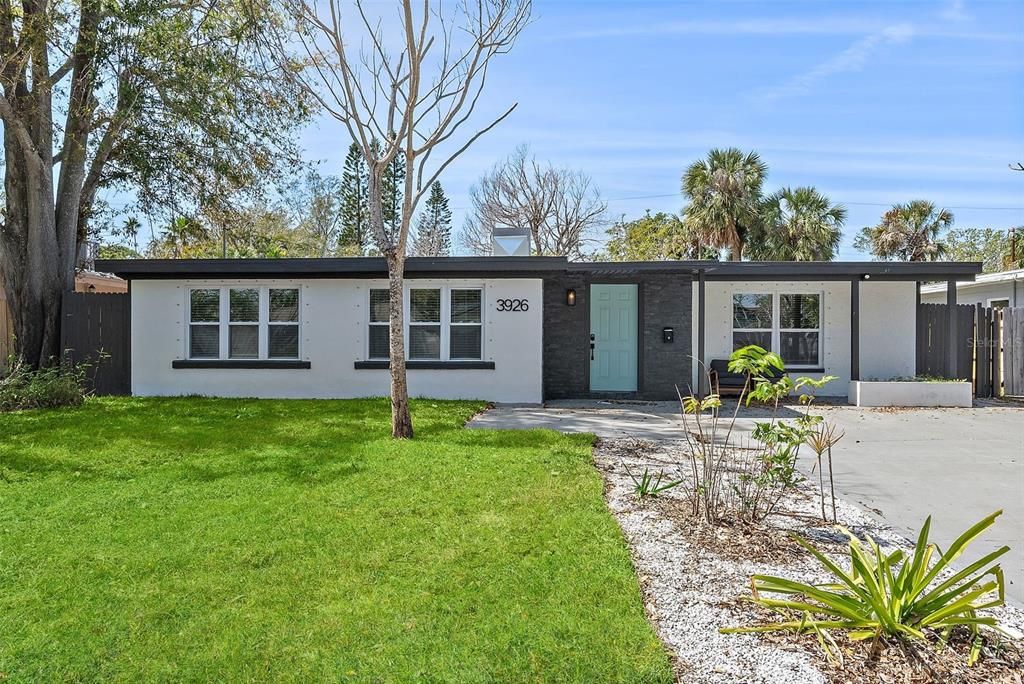 En Venta: $535,000 (4 camas, 2 baños, 2390 Pies cuadrados)