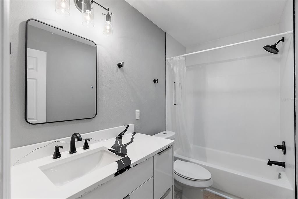 En Venta: $535,000 (4 camas, 2 baños, 2390 Pies cuadrados)