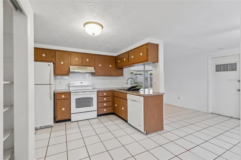 En Venta: $244,900 (2 camas, 2 baños, 1368 Pies cuadrados)
