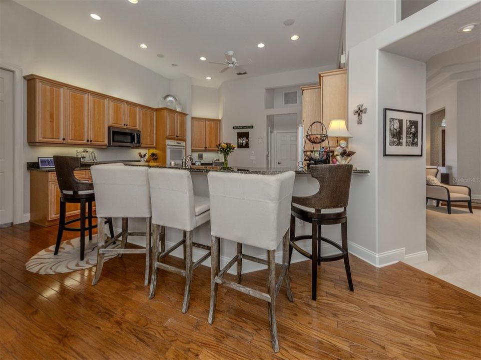 For Sale: $1,095,000 (3 beds, 3 baths, 3220 Square Feet)
