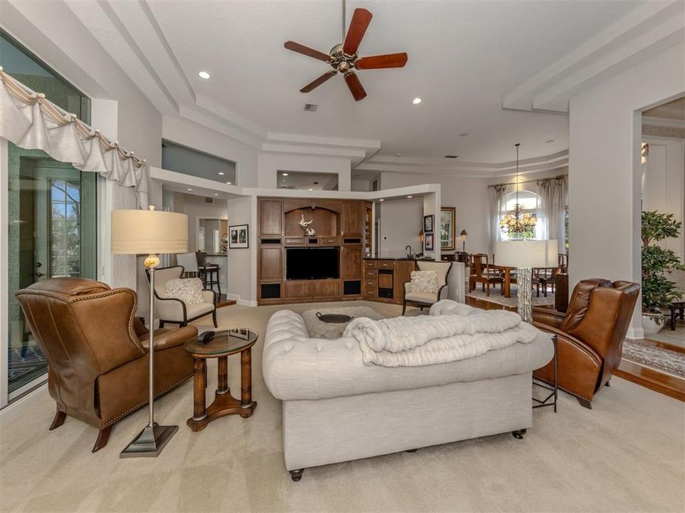 For Sale: $1,095,000 (3 beds, 3 baths, 3220 Square Feet)