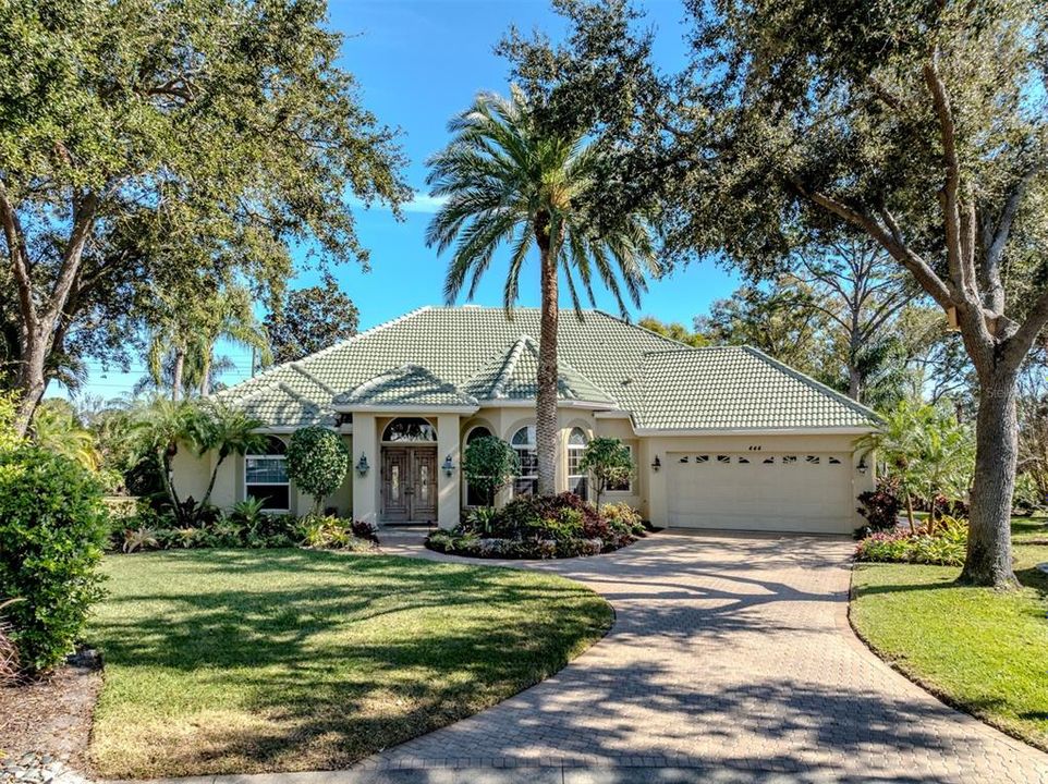 For Sale: $1,095,000 (3 beds, 3 baths, 3220 Square Feet)