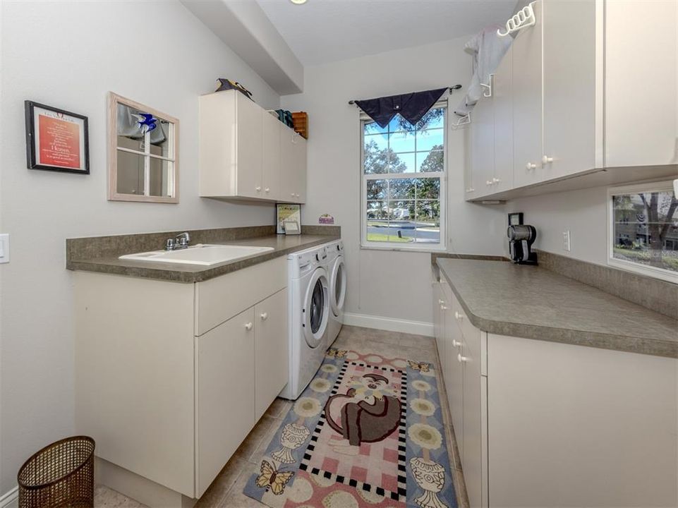 For Sale: $1,095,000 (3 beds, 3 baths, 3220 Square Feet)