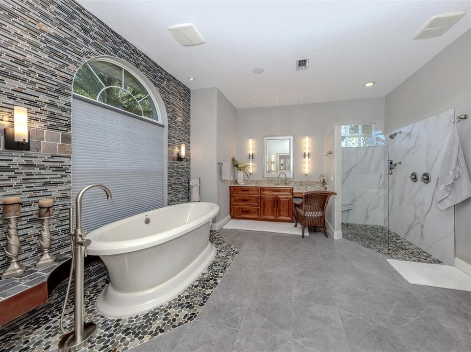 For Sale: $1,095,000 (3 beds, 3 baths, 3220 Square Feet)