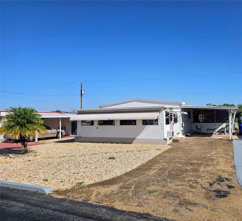 For Sale: $94,900 (2 beds, 2 baths, 1152 Square Feet)