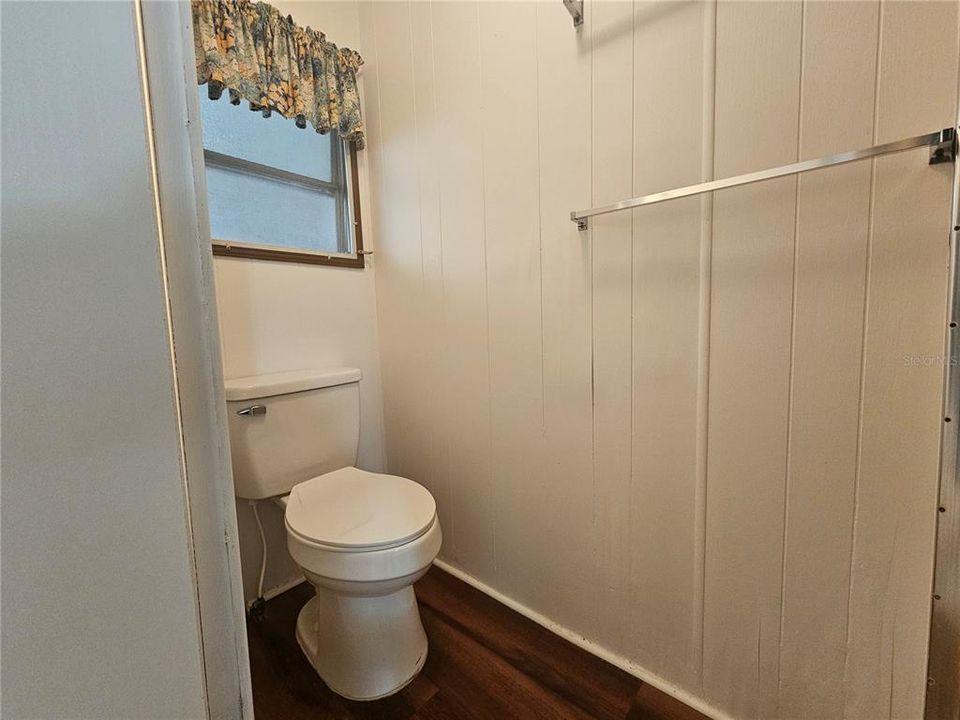 For Sale: $94,900 (2 beds, 2 baths, 1152 Square Feet)