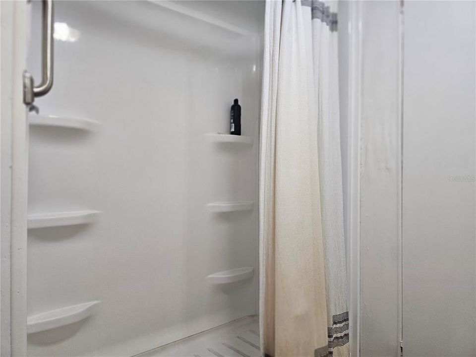 For Sale: $94,900 (2 beds, 2 baths, 1152 Square Feet)