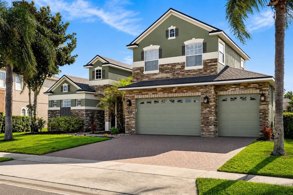 For Sale: $645,000 (4 beds, 3 baths, 2833 Square Feet)