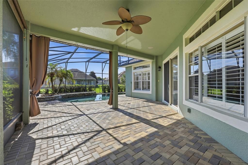 For Sale: $645,000 (4 beds, 3 baths, 2833 Square Feet)