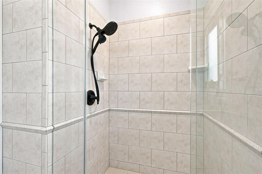 En Venta: $1,350,000 (3 camas, 3 baños, 1862 Pies cuadrados)