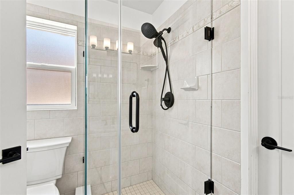 En Venta: $1,350,000 (3 camas, 3 baños, 1862 Pies cuadrados)