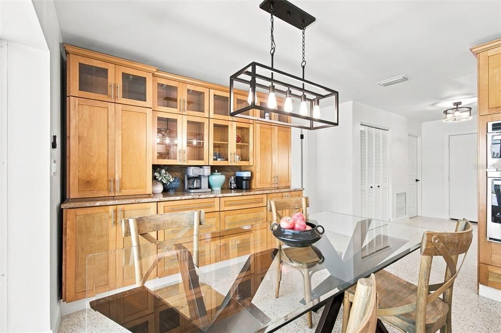 En Venta: $1,350,000 (3 camas, 3 baños, 1862 Pies cuadrados)