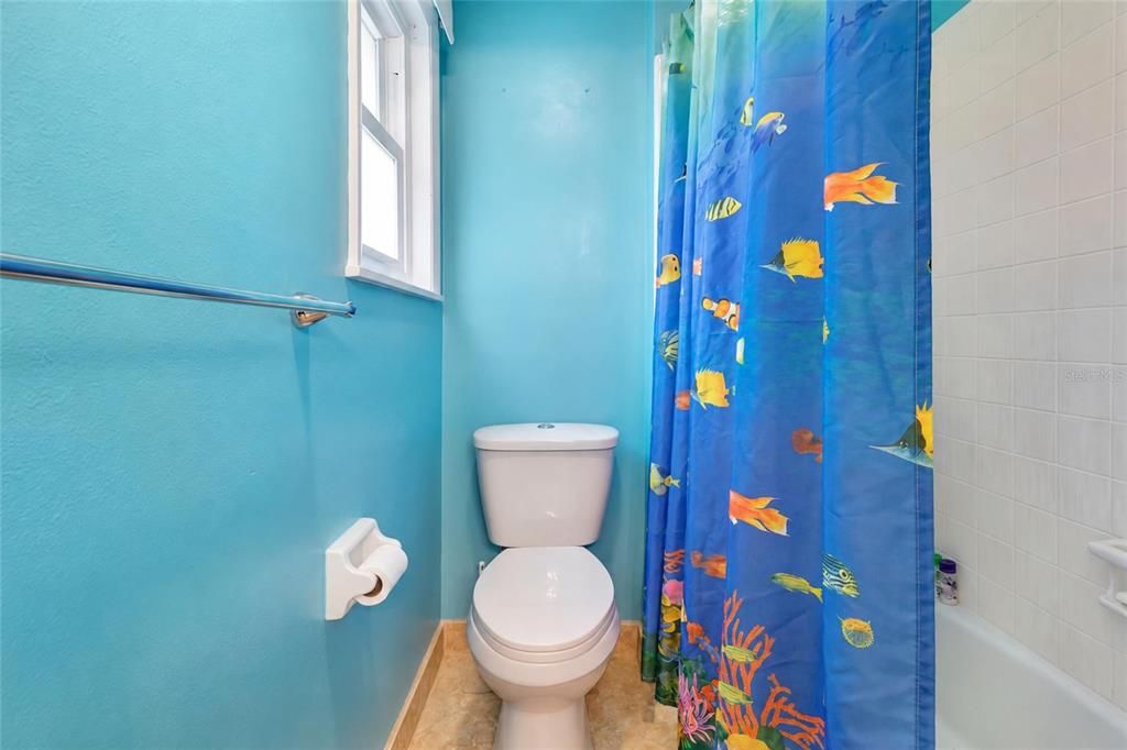 En Venta: $650,000 (4 camas, 4 baños, 3905 Pies cuadrados)