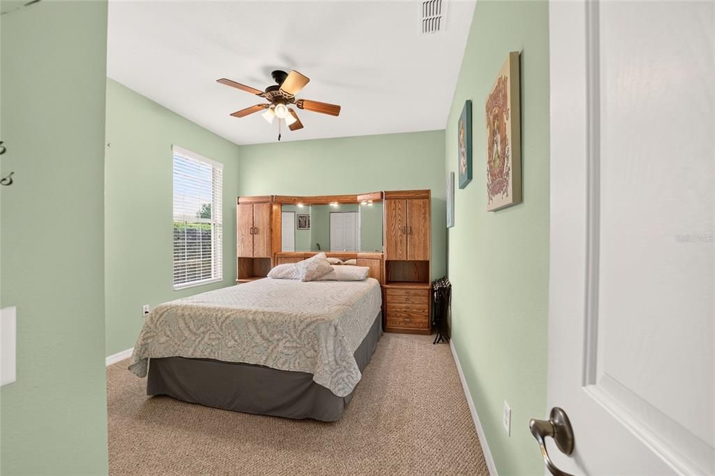For Sale: $349,999 (3 beds, 2 baths, 1720 Square Feet)