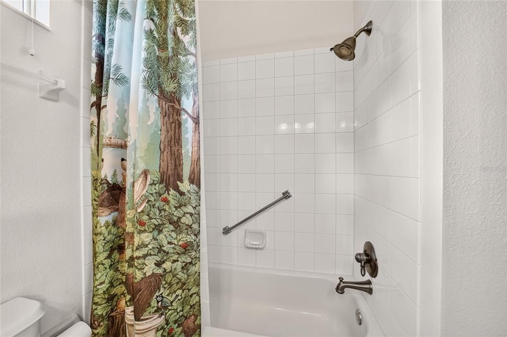 For Sale: $349,999 (3 beds, 2 baths, 1720 Square Feet)