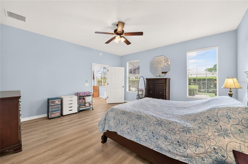 For Sale: $349,999 (3 beds, 2 baths, 1720 Square Feet)