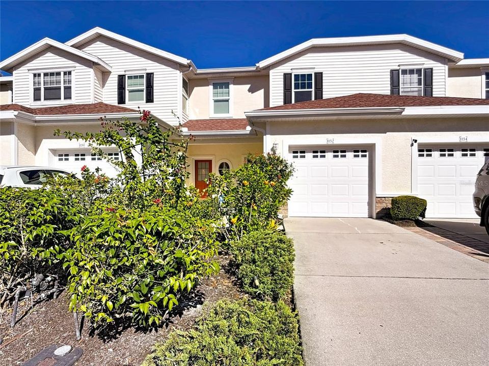 For Sale: $225,000 (2 beds, 2 baths, 1268 Square Feet)