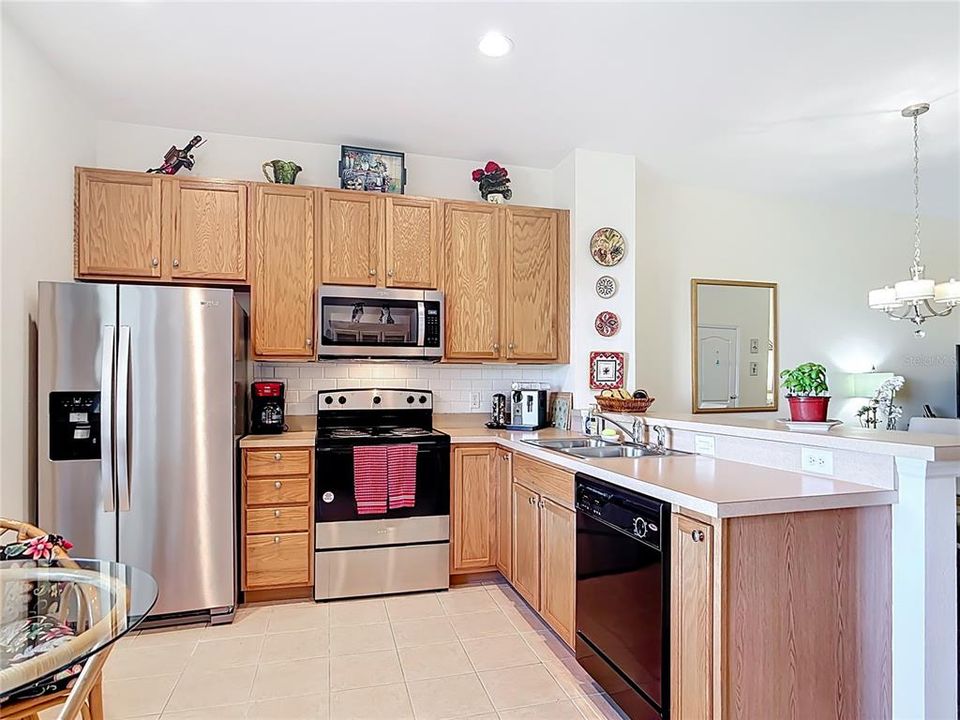 For Sale: $225,000 (2 beds, 2 baths, 1268 Square Feet)