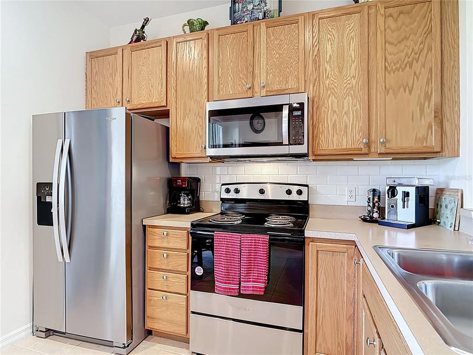For Sale: $225,000 (2 beds, 2 baths, 1268 Square Feet)