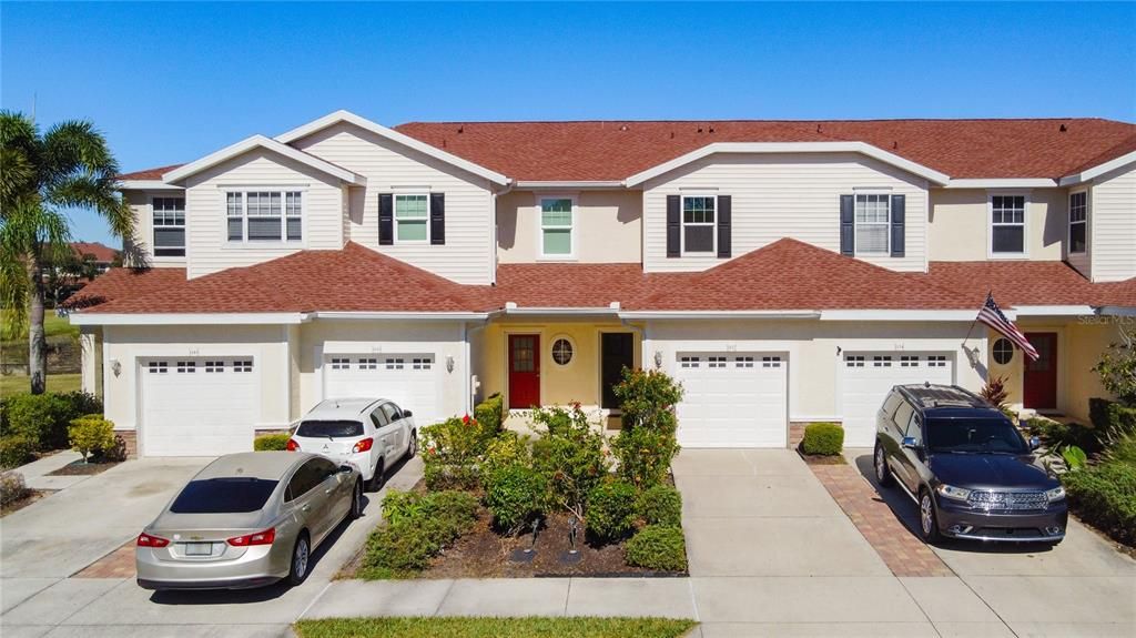 For Sale: $225,000 (2 beds, 2 baths, 1268 Square Feet)