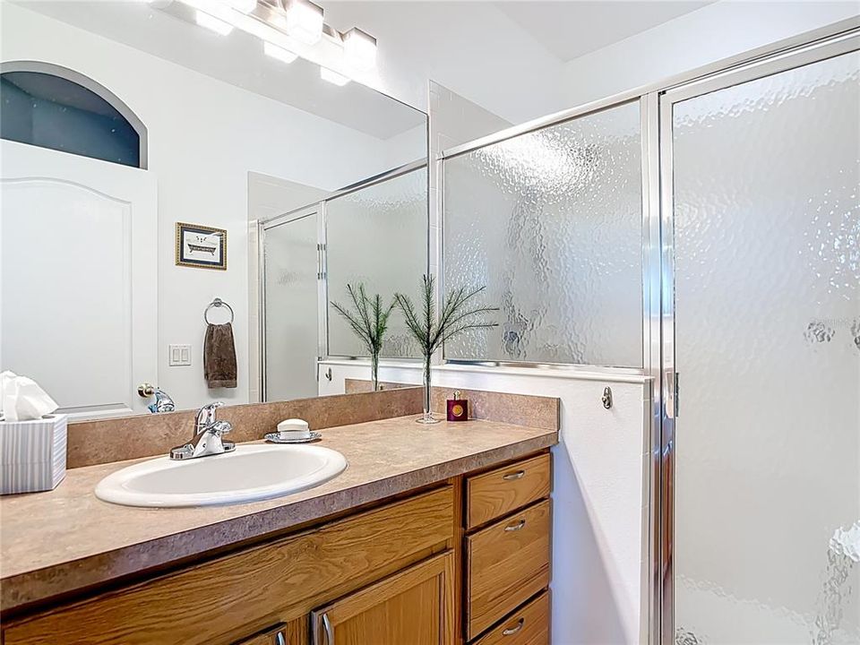 For Sale: $225,000 (2 beds, 2 baths, 1268 Square Feet)