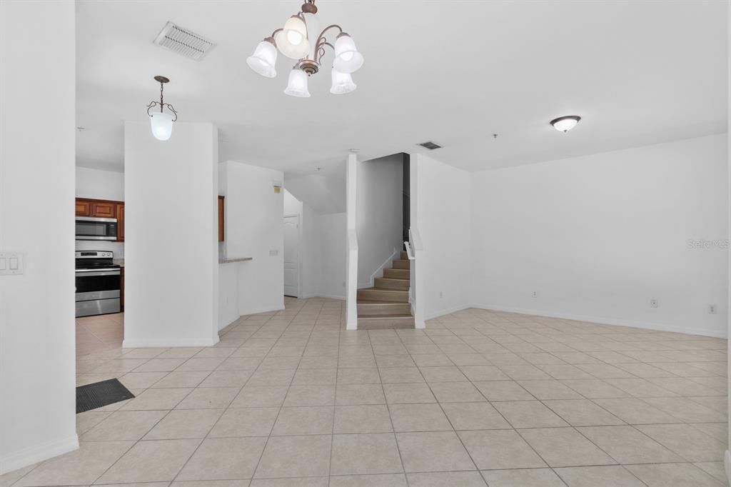For Rent: $2,195 (3 beds, 2 baths, 1530 Square Feet)
