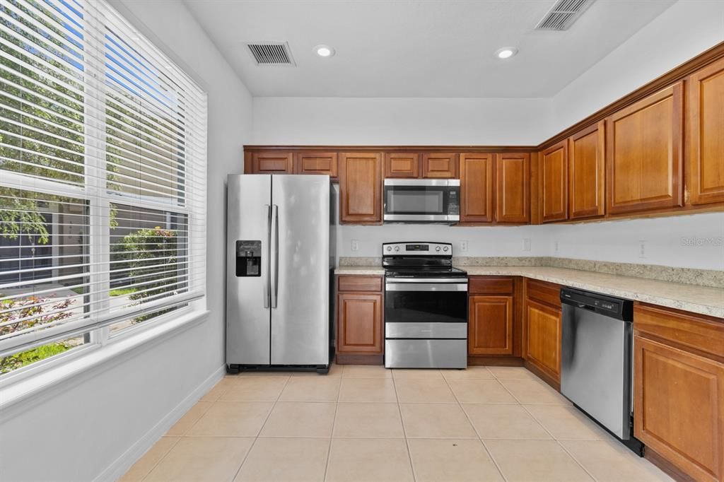 For Rent: $2,195 (3 beds, 2 baths, 1530 Square Feet)