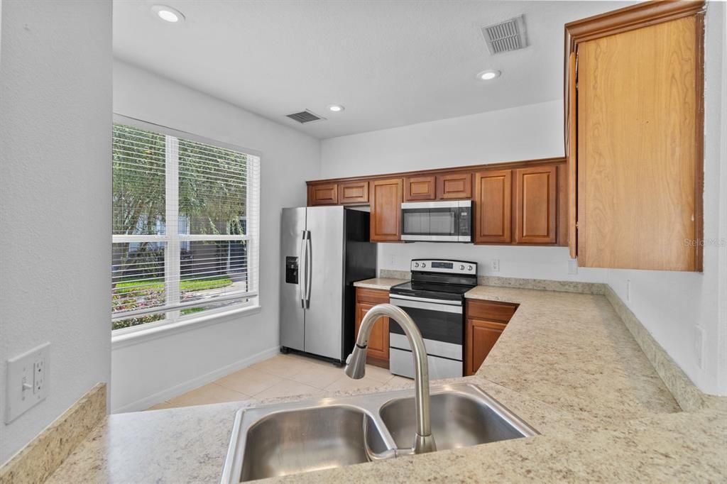 For Rent: $2,195 (3 beds, 2 baths, 1530 Square Feet)