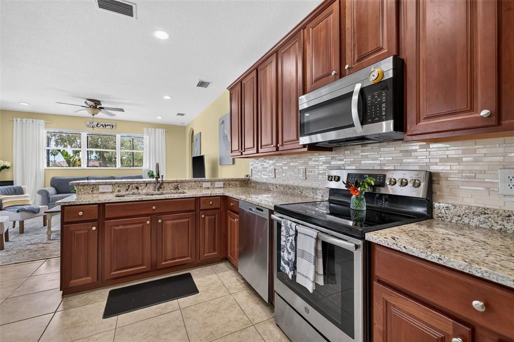 For Sale: $500,000 (4 beds, 3 baths, 2228 Square Feet)