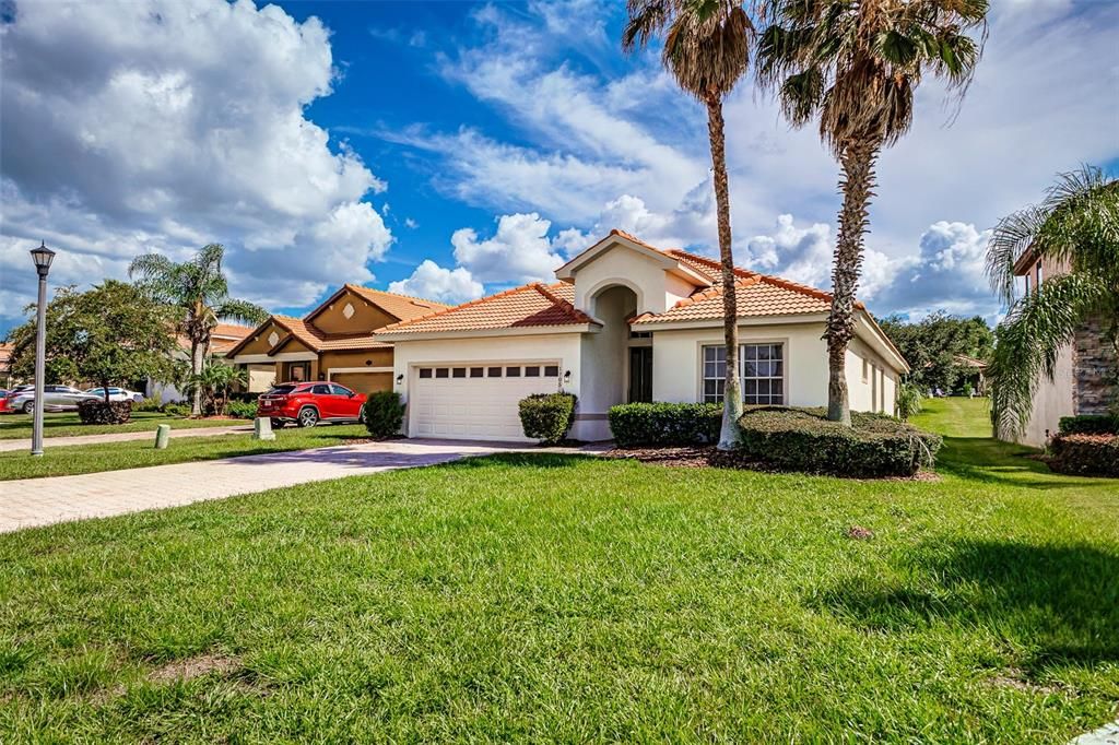 На продажу: $379,950 (3 спален, 2 ванн, 2082 Квадратных фут)