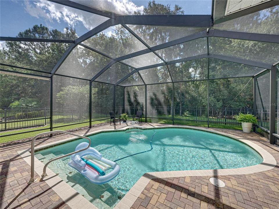 En Venta: $460,000 (3 camas, 2 baños, 2056 Pies cuadrados)