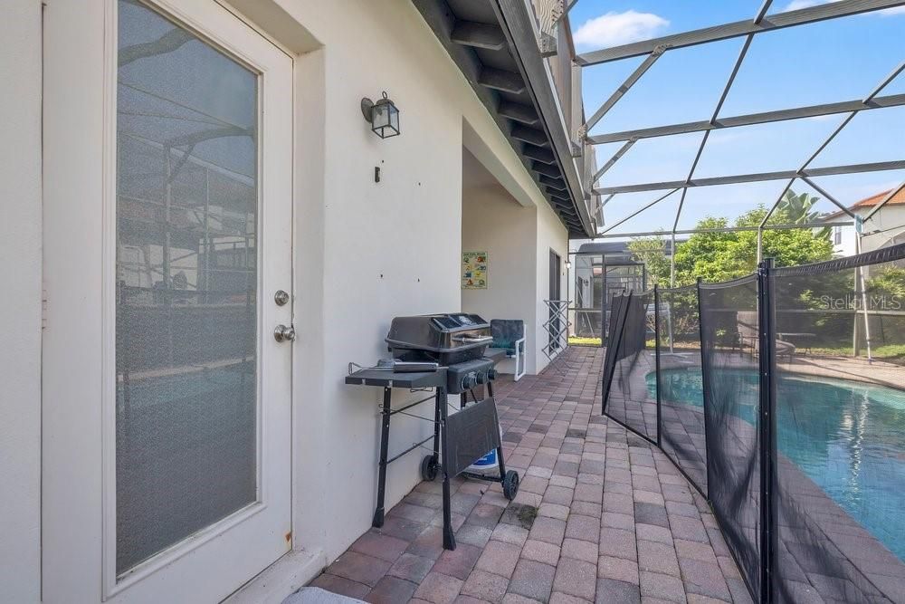 En Venta: $364,990 (4 camas, 3 baños, 1638 Pies cuadrados)
