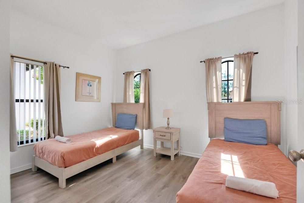 En Venta: $364,990 (4 camas, 3 baños, 1638 Pies cuadrados)