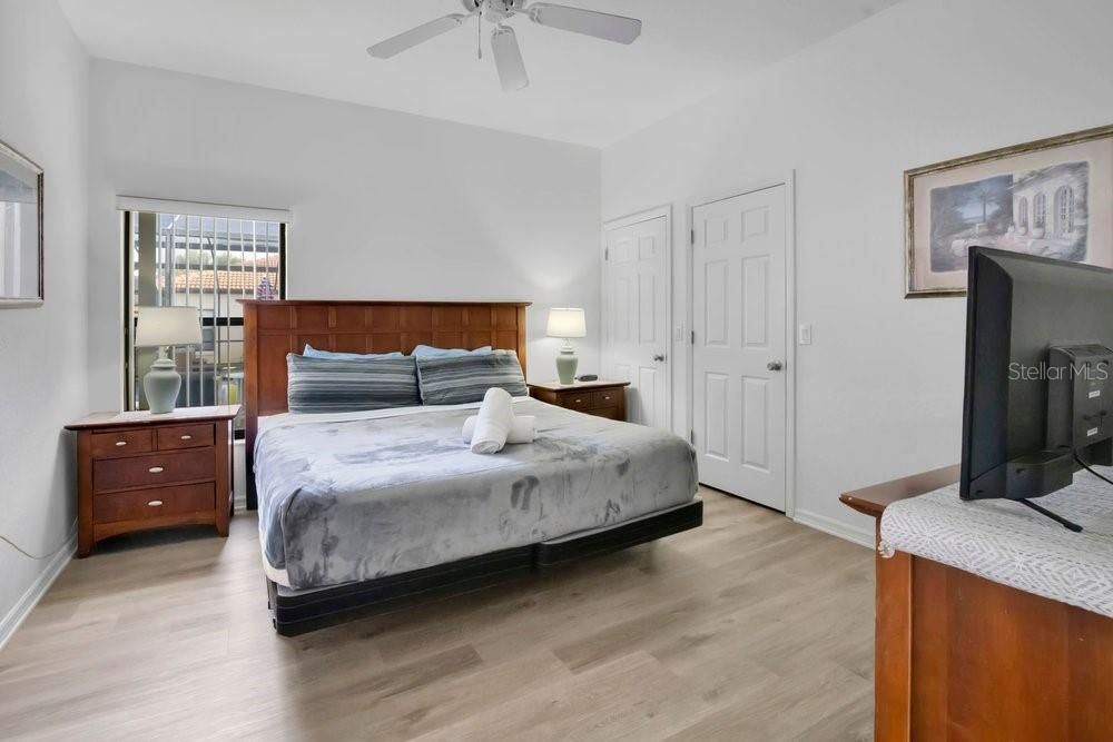 En Venta: $364,990 (4 camas, 3 baños, 1638 Pies cuadrados)