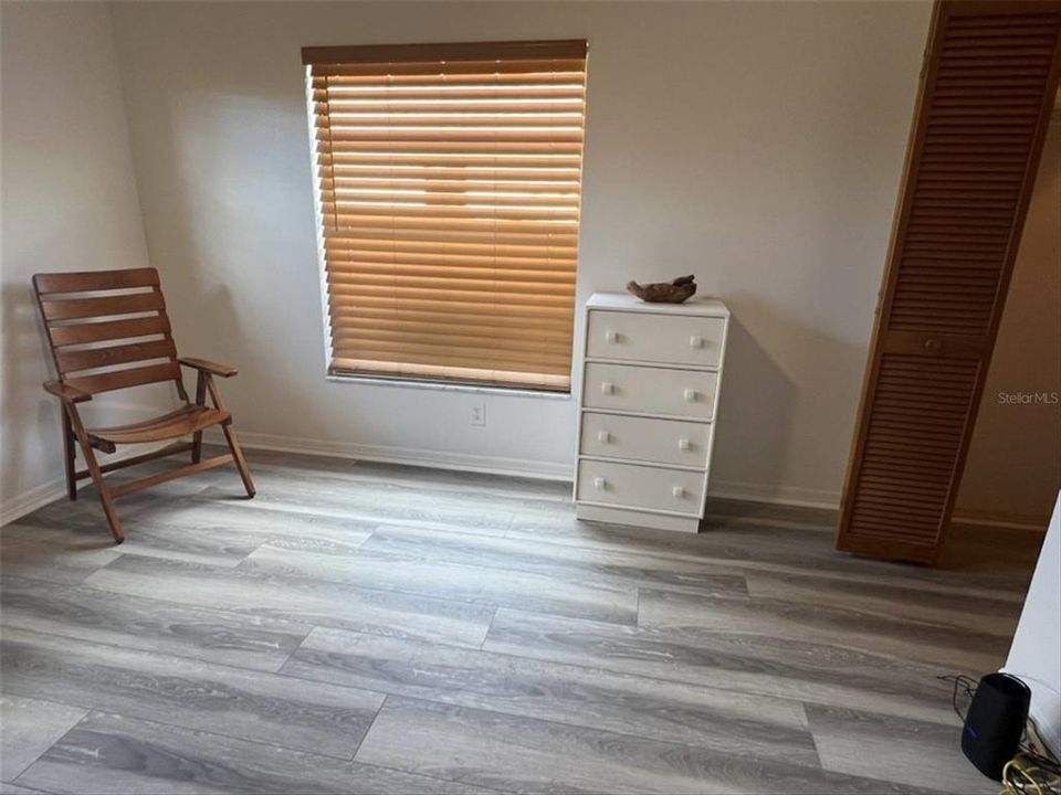 На продажу: $248,000 (2 спален, 2 ванн, 988 Квадратных фут)