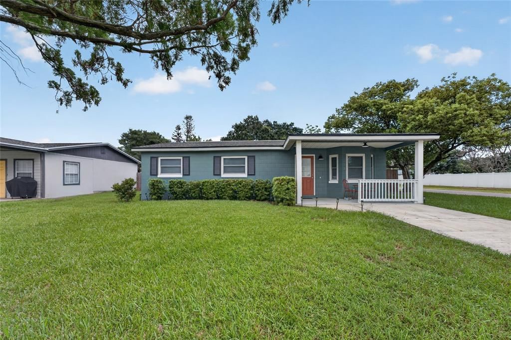 For Sale: $344,900 (3 beds, 1 baths, 1210 Square Feet)