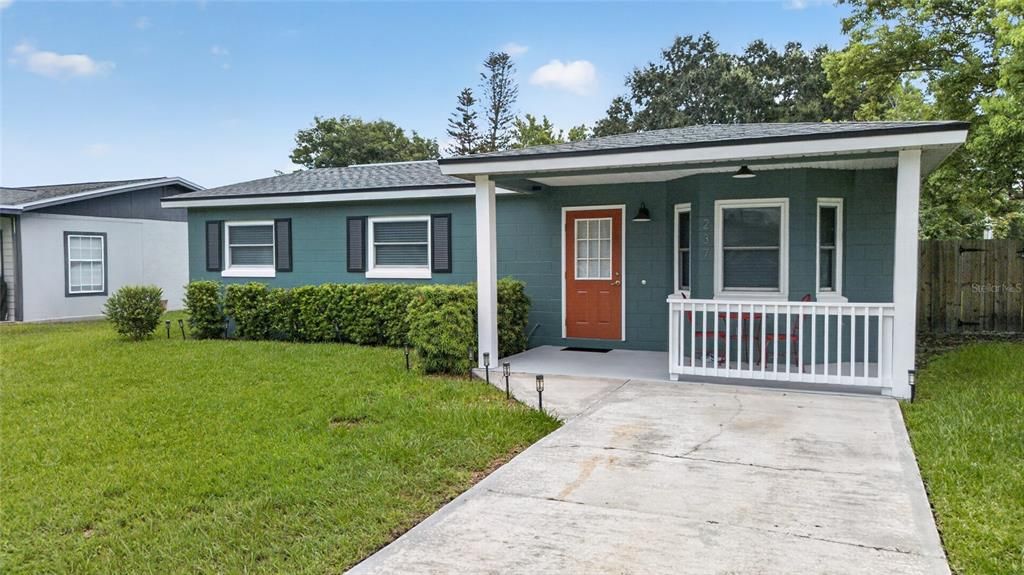 For Sale: $344,900 (3 beds, 1 baths, 1210 Square Feet)