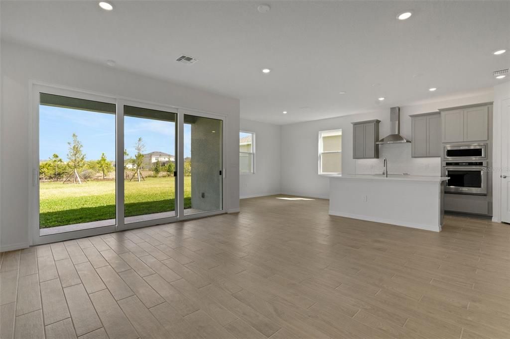 For Sale: $349,990 (4 beds, 3 baths, 2519 Square Feet)