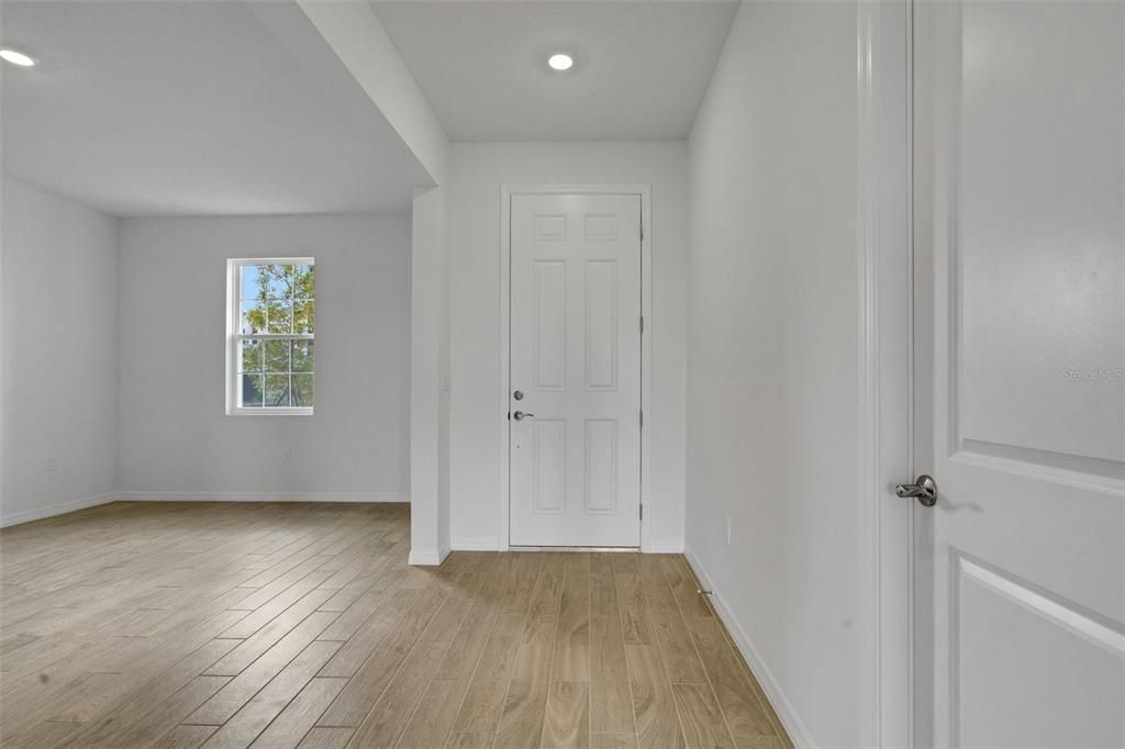 For Sale: $349,990 (4 beds, 3 baths, 2519 Square Feet)