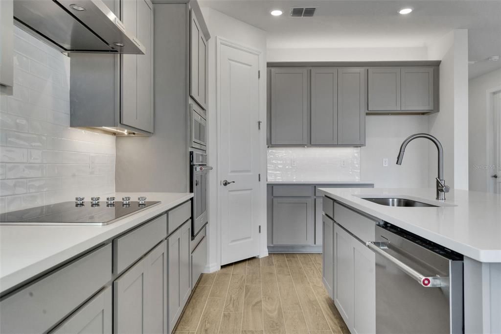 For Sale: $349,990 (4 beds, 3 baths, 2519 Square Feet)