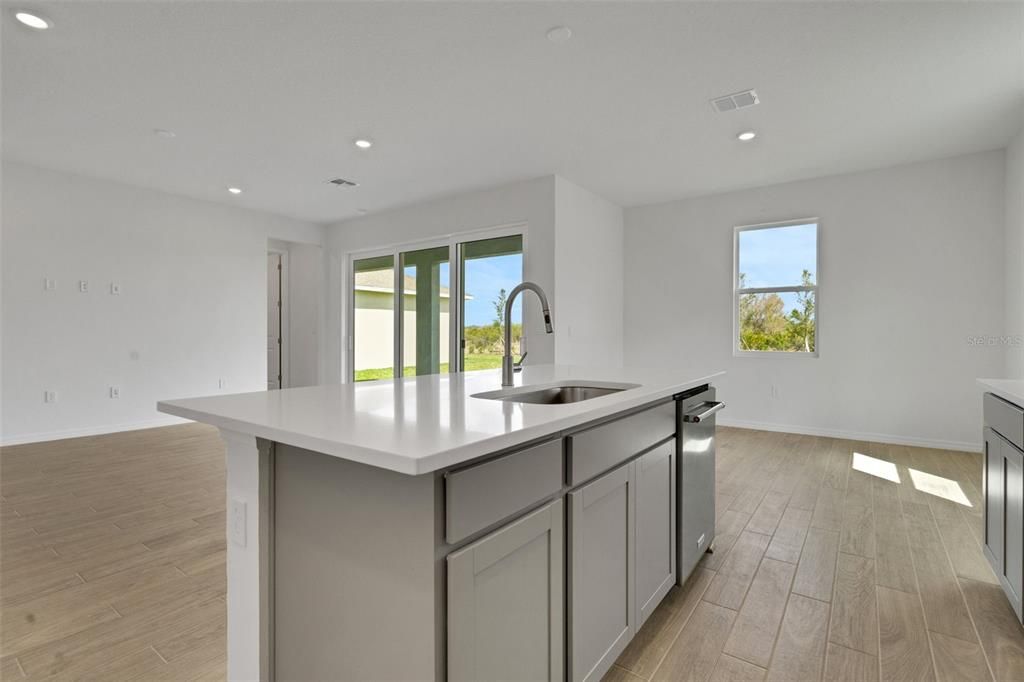 For Sale: $349,990 (4 beds, 3 baths, 2519 Square Feet)
