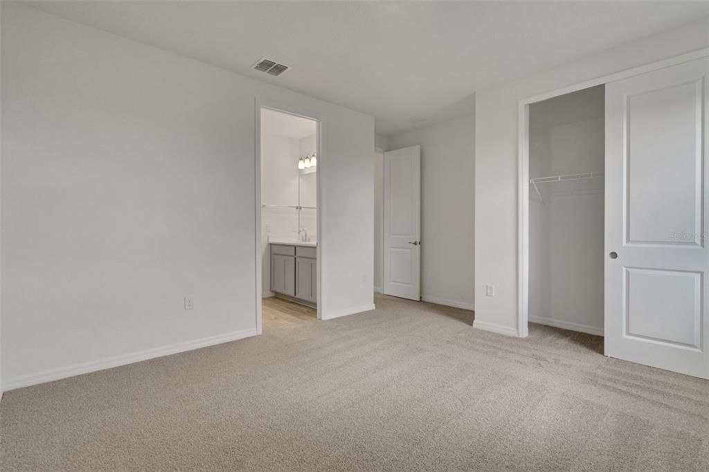 For Sale: $349,990 (4 beds, 3 baths, 2519 Square Feet)