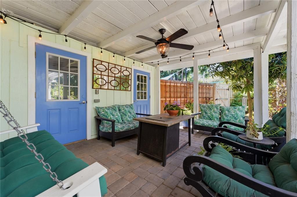 For Sale: $1,039,000 (3 beds, 2 baths, 1368 Square Feet)